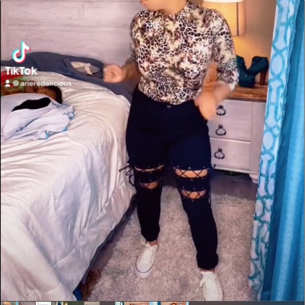 Leopard long sleeve crop top